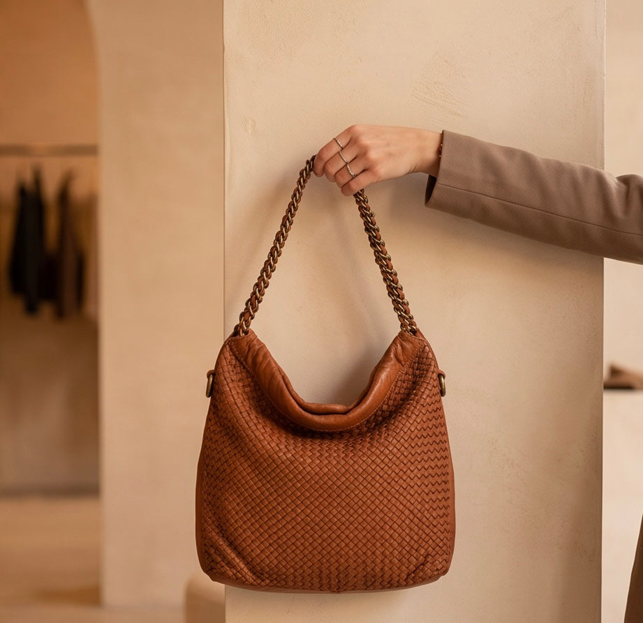 Q-AMOROSA Braided Calfskin Shoulder Bag – Italian Leather, Brass Hardware & Adjustable Strap