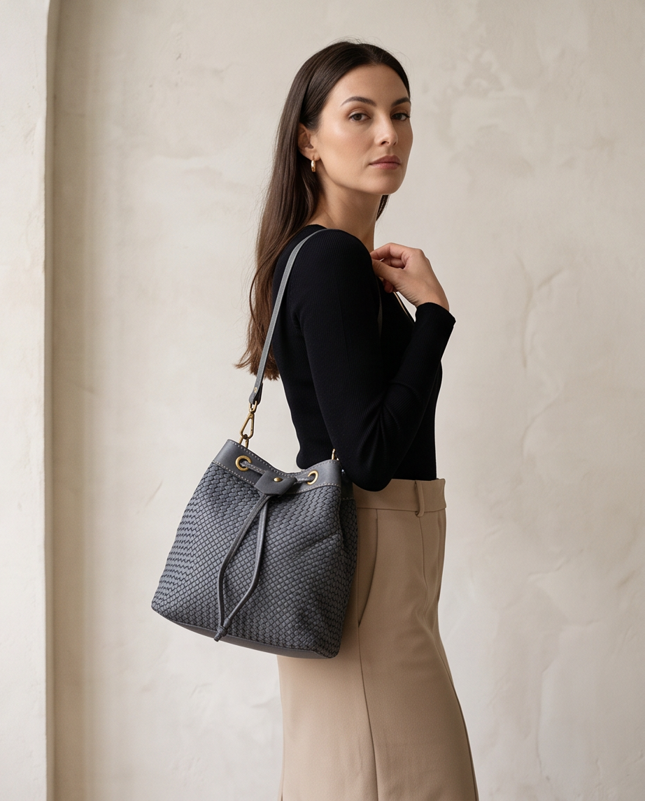 Q-MOON Vintage Braided Calfskin Bag – Italian Leather, Brass Hardware & Adjustable Strap