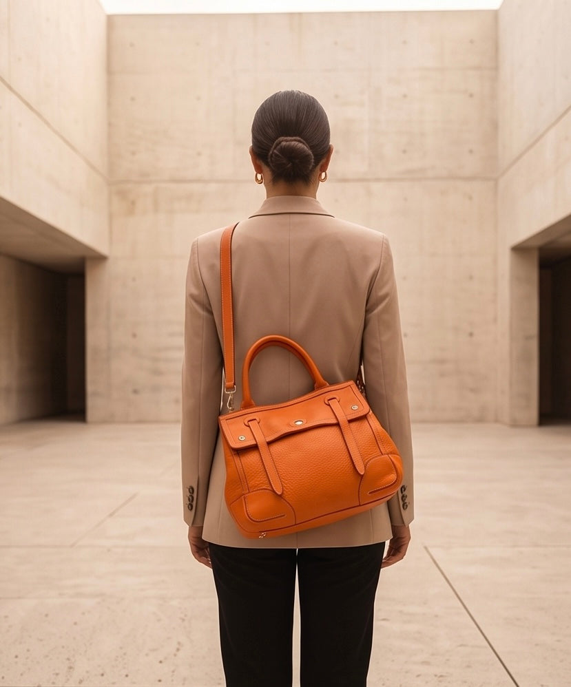 Q-TENORO Vintage Smooth Calfskin Bag – Italian Leather, Zip & Magnetic Flap Closure