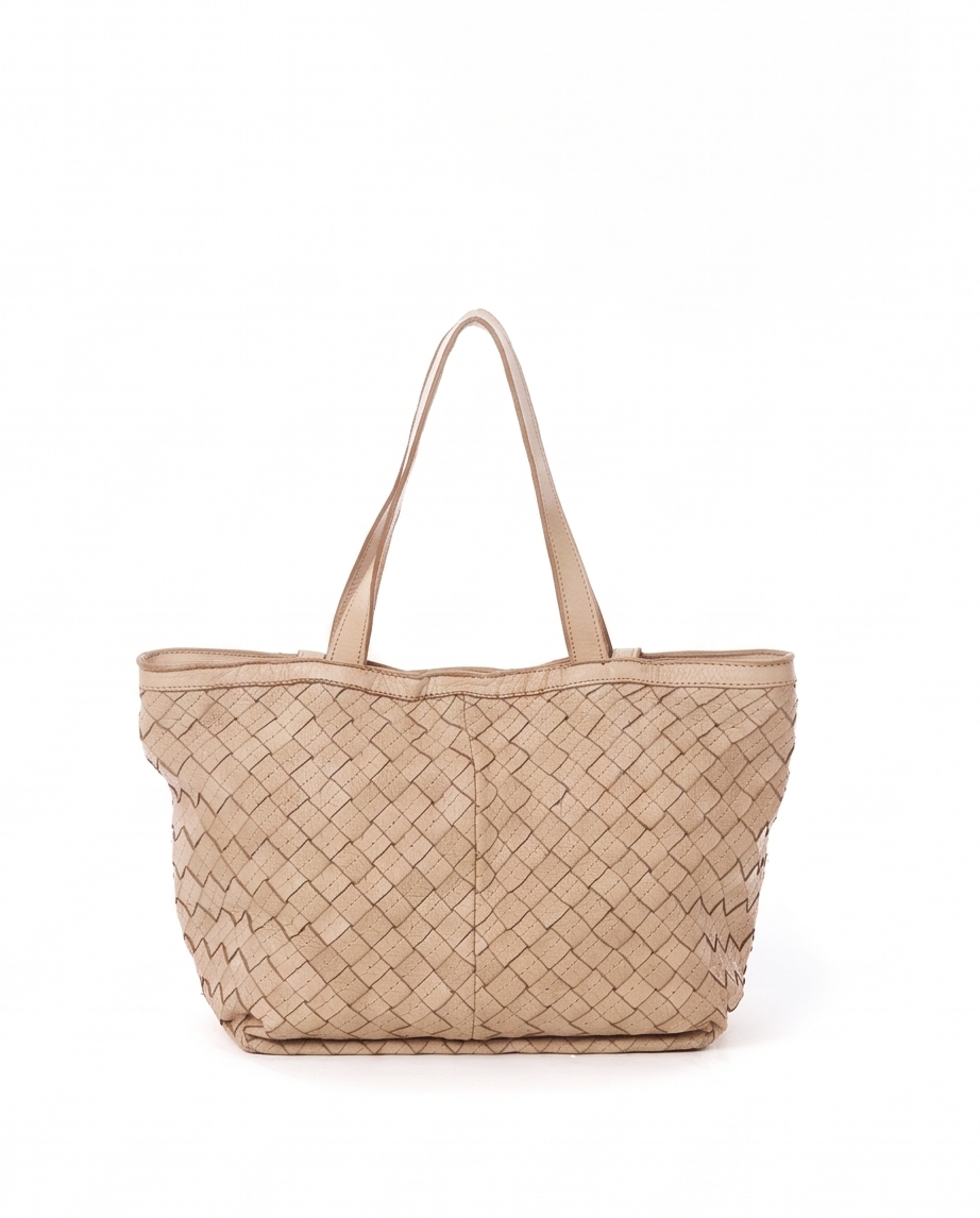 Q-Adelma Braided Calfskin Handbag — Handcrafted Elegance, Built to Endure