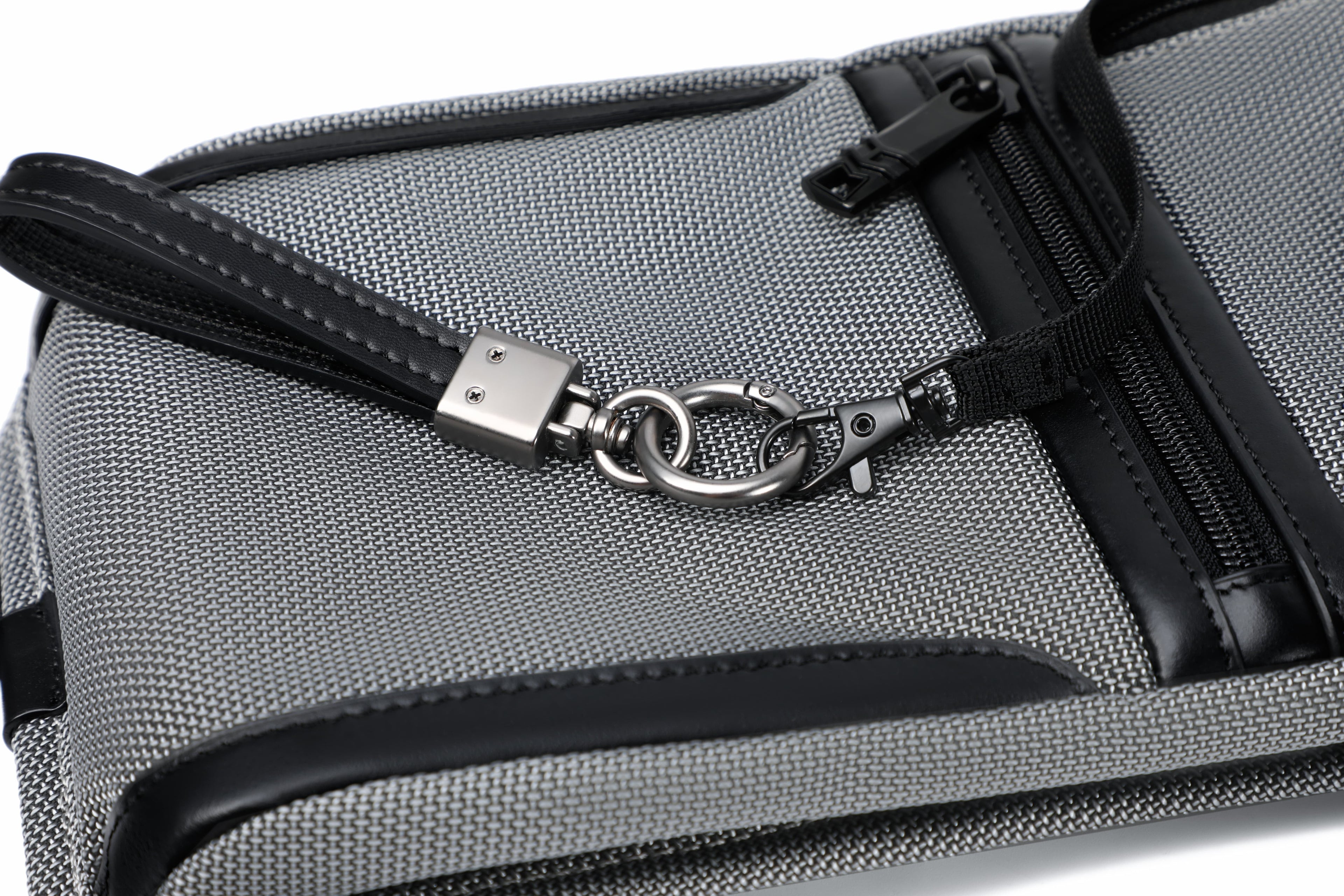 Q-BORSELLO Crossbody Bag – Ballistic Nylon & Top-Grain Leather