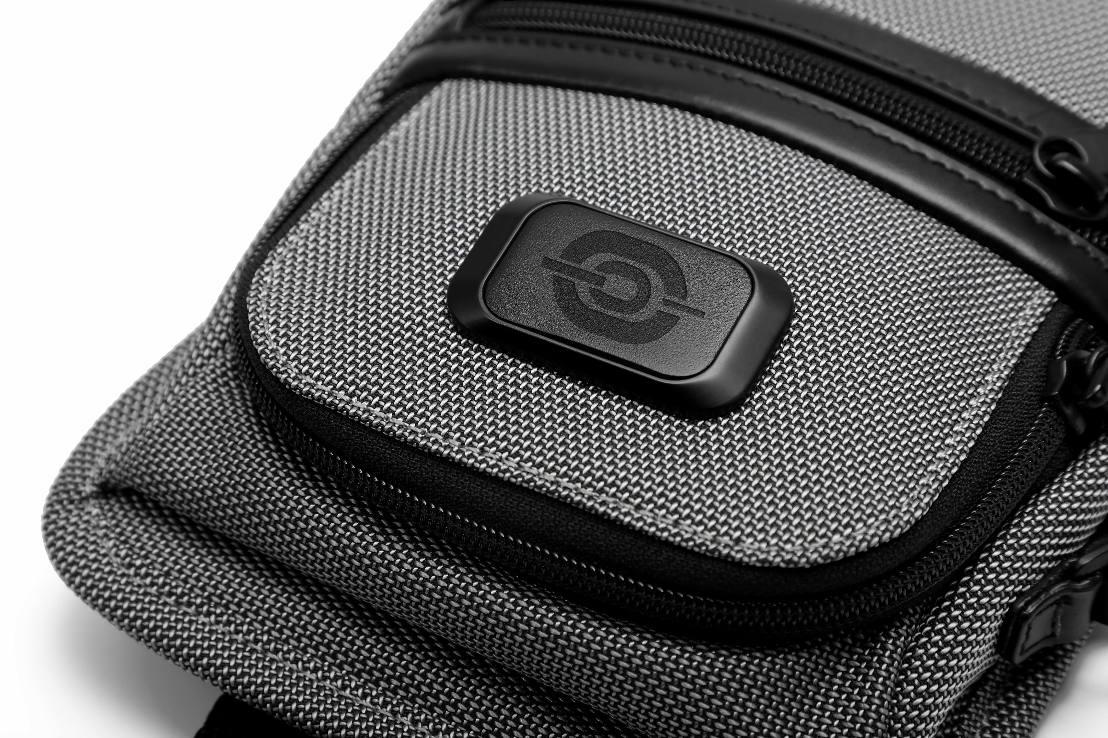 Q-BORSELLO Crossbody Bag – Ballistic Nylon & Top-Grain Leather