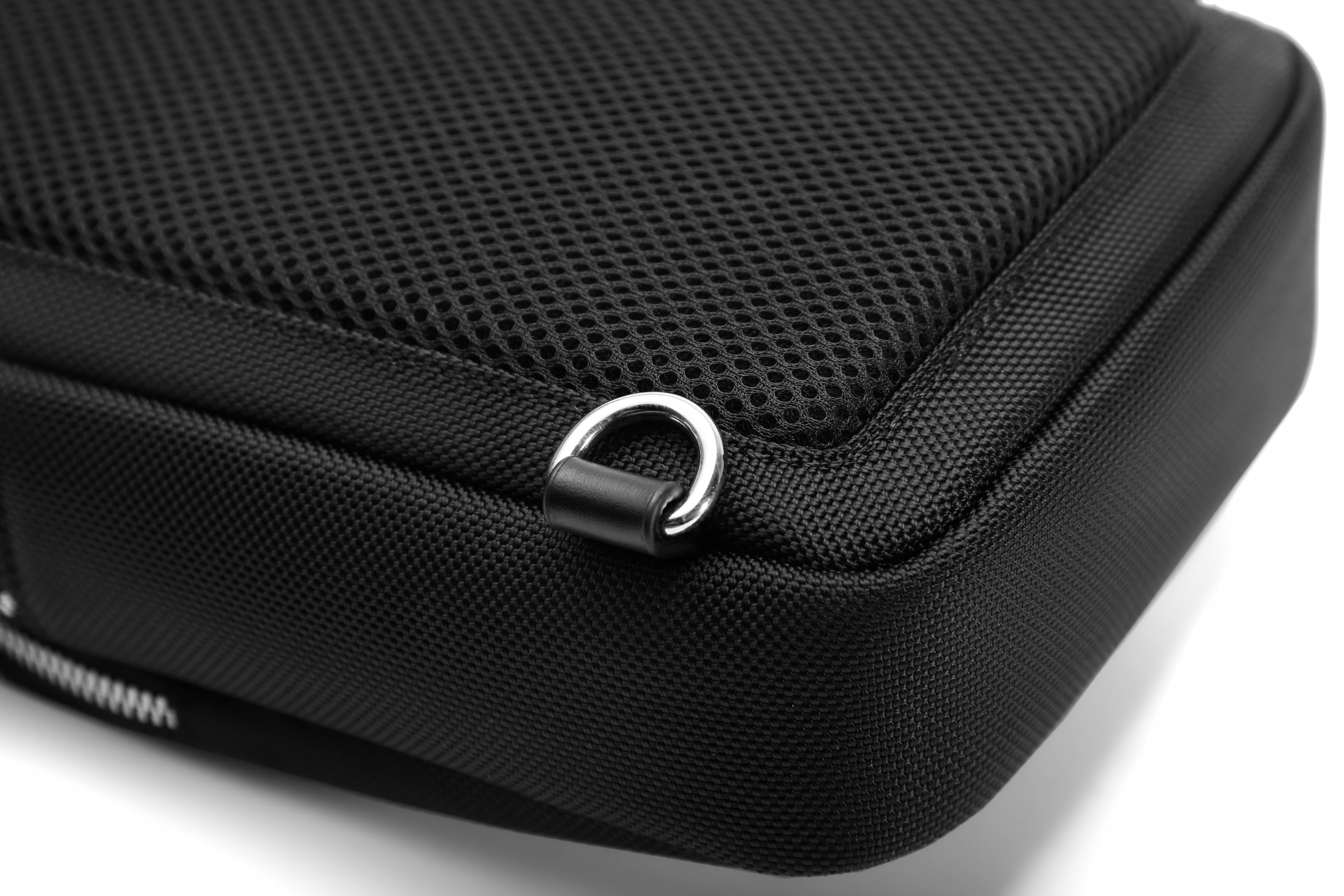 Q-CORTILE Crossbody Bag – Ballistic Nylon & Top-Grain Leather Shoulder Bag for Travel & Daily Use