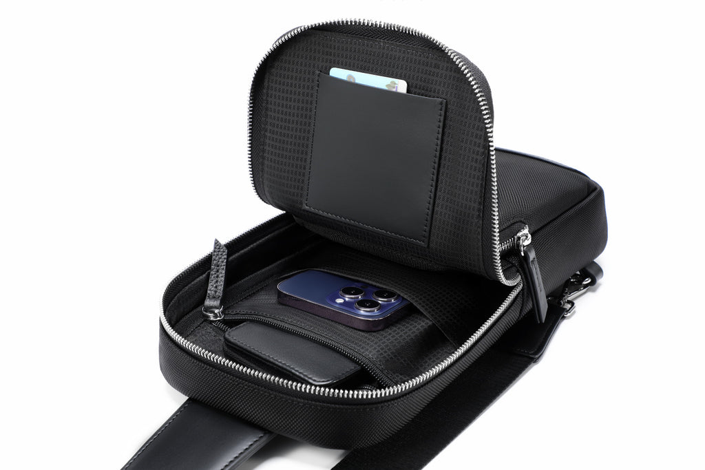 Q-CORTILE Crossbody Bag – Ballistic Nylon & Top-Grain Leather Shoulder Bag for Travel & Daily Use