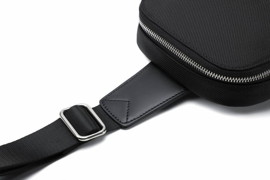 Q-CORTILE Crossbody Bag – Ballistic Nylon & Top-Grain Leather Shoulder Bag for Travel & Daily Use
