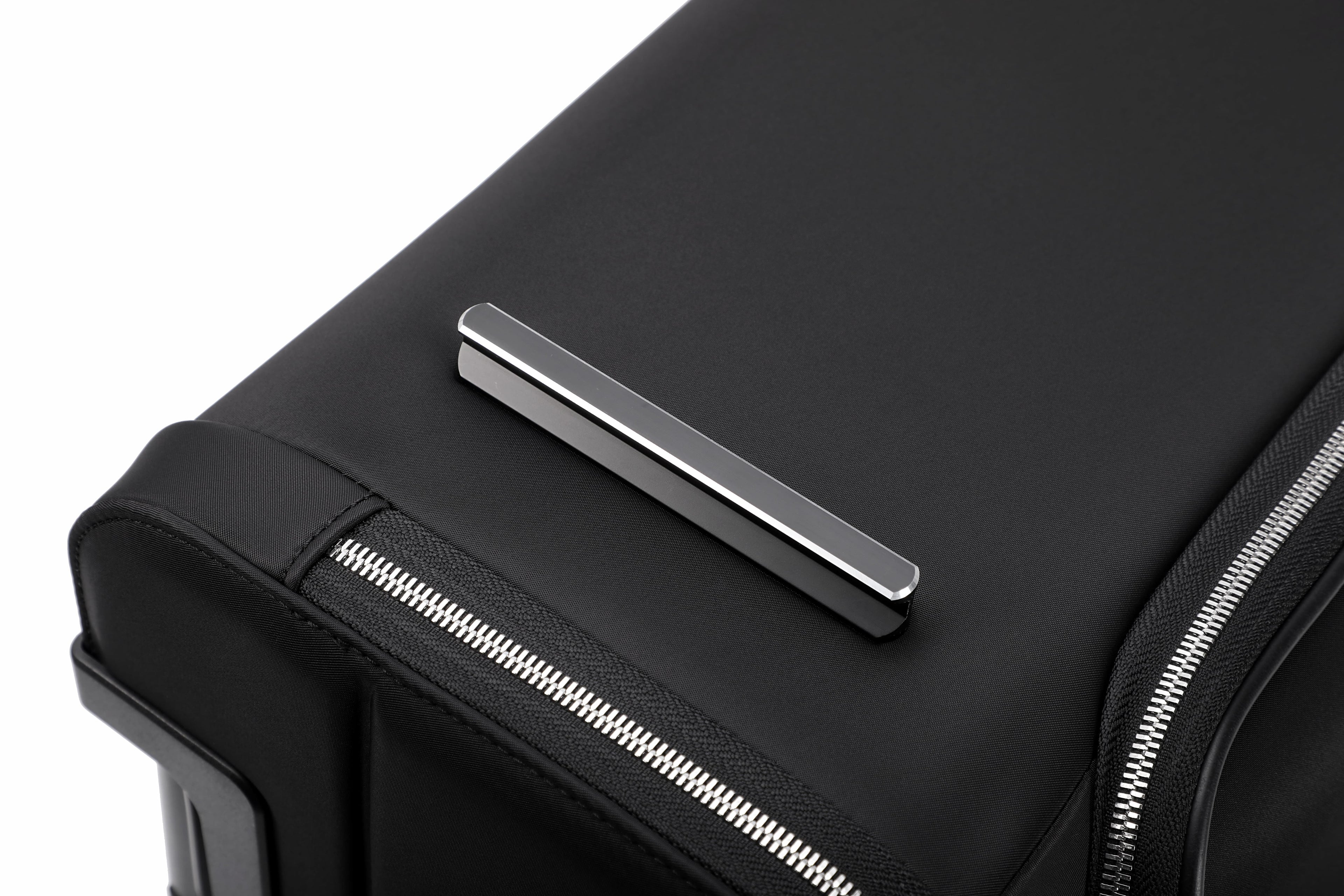 Q-DRIFT Premium Nylon Carry-On Luggage with TSA Lock — 4-Wheel Spinner Suitcase