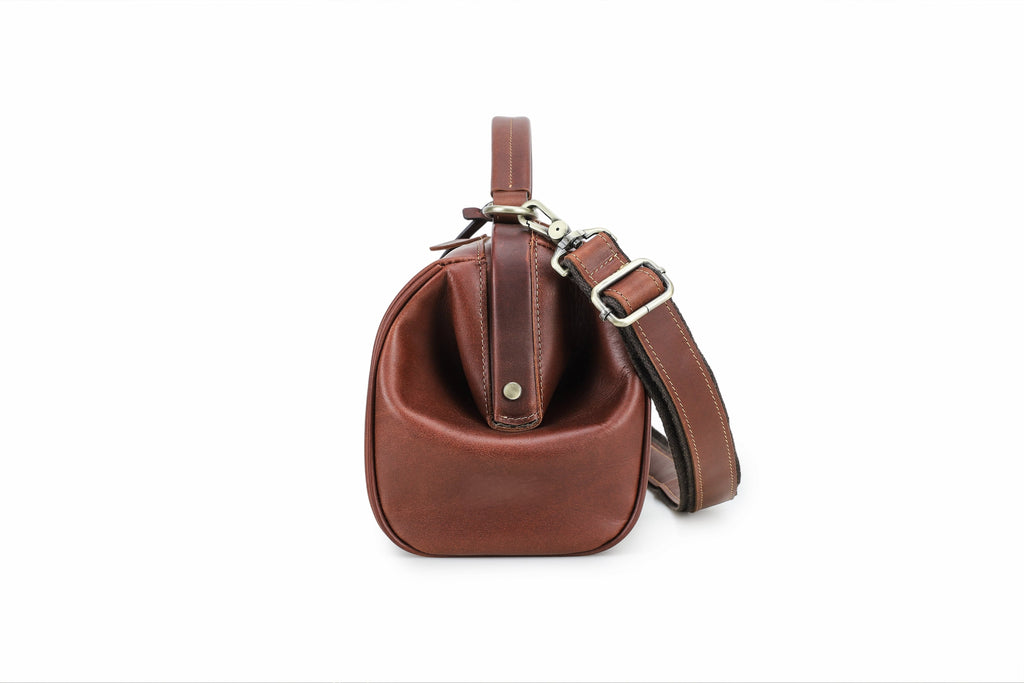 Q-DURARE Vintage Full-Grain Leather Frame Bag for Women – Anti-Theft Lock, Crossbody & Shoulder Bag