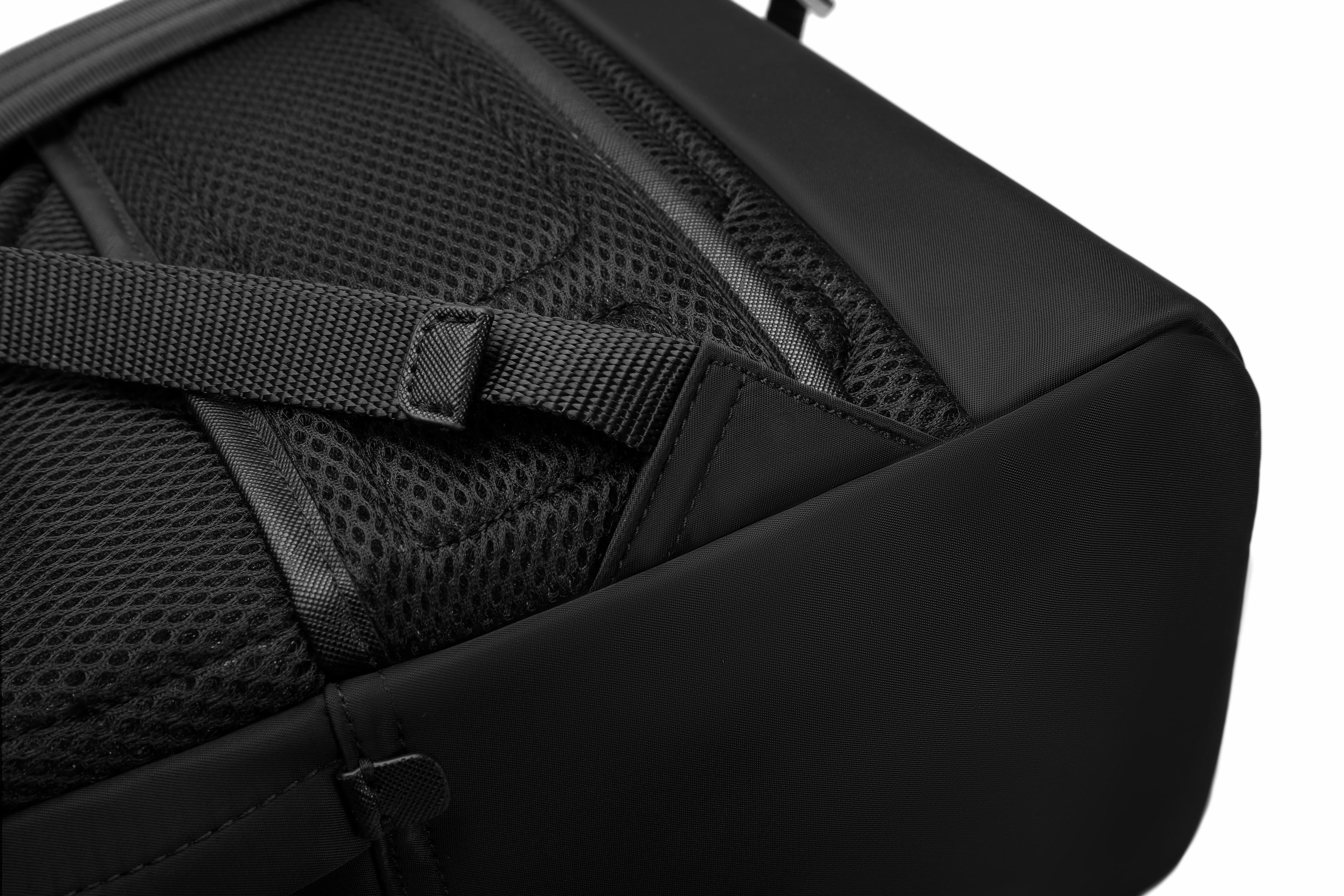 Q-EXPLORE Premium 1680D Nylon Laptop Backpack – Water-Resistant, Breathable & Multi-Pocket
