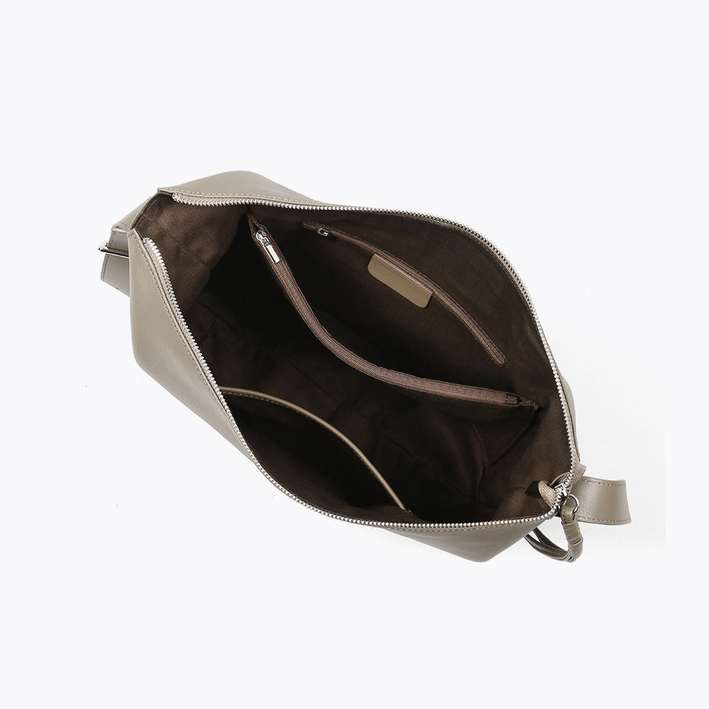 Q-LOOM Genuine Leather Women's Shoulder Bag – Large Capacity Commuter & Travel Bag