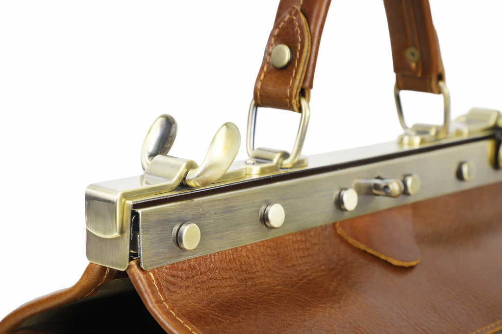 Q-MARVELLA Vintage Luxury Mini Box Handbag for Women – Full-Grain Vegetable-Tanned Leather, Kiss-Lock