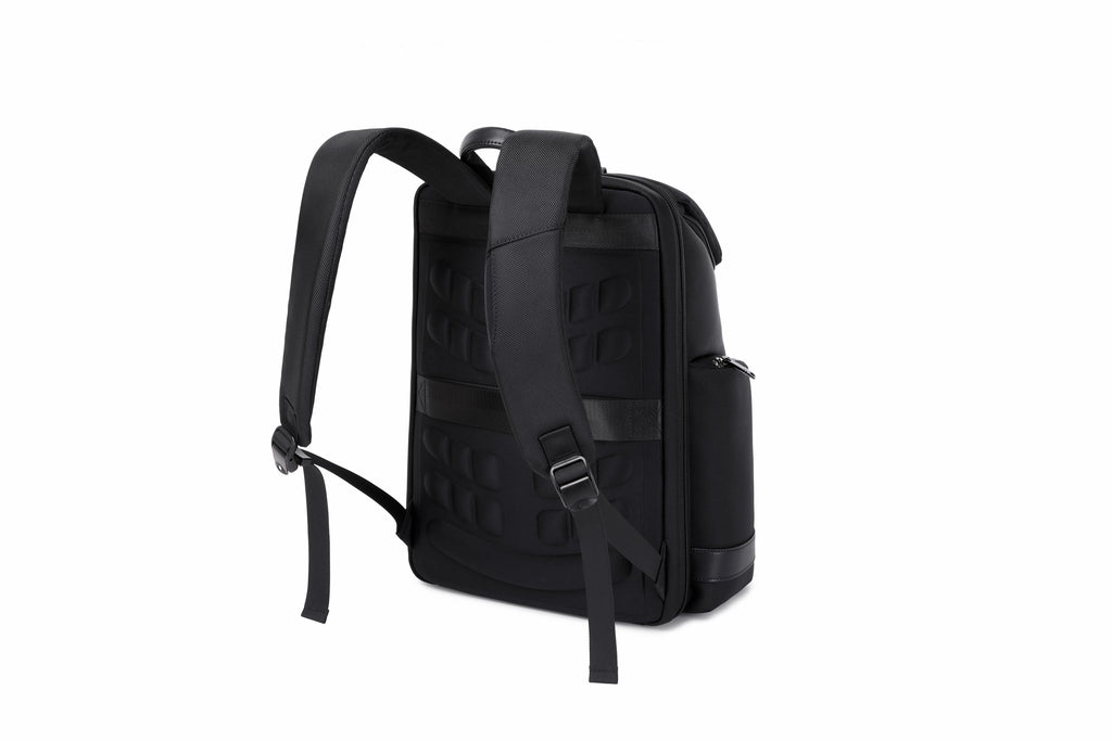 Q-SPALLA Waterproof 1680D Nylon Outdoor Backpack – Large Capacity TSA-Friendly Travel Bag