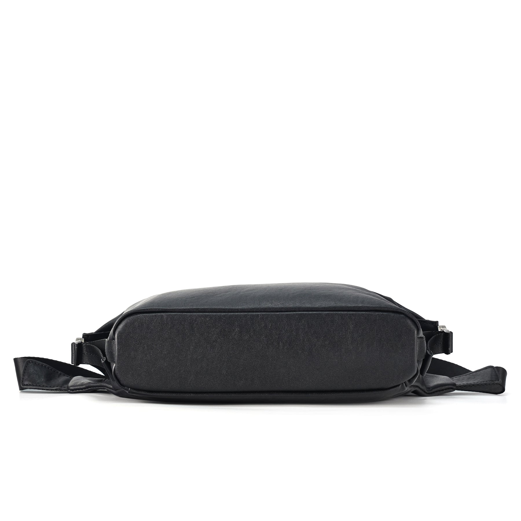 Q-SNIPER Large Capacity Leather Crossbody Chest Bag for Men | QUQUITO