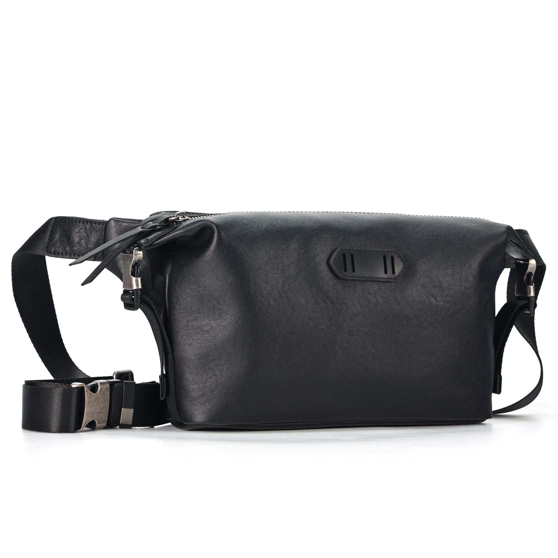 Q-SNIPER Large Capacity Leather Crossbody Chest Bag for Men | QUQUITO