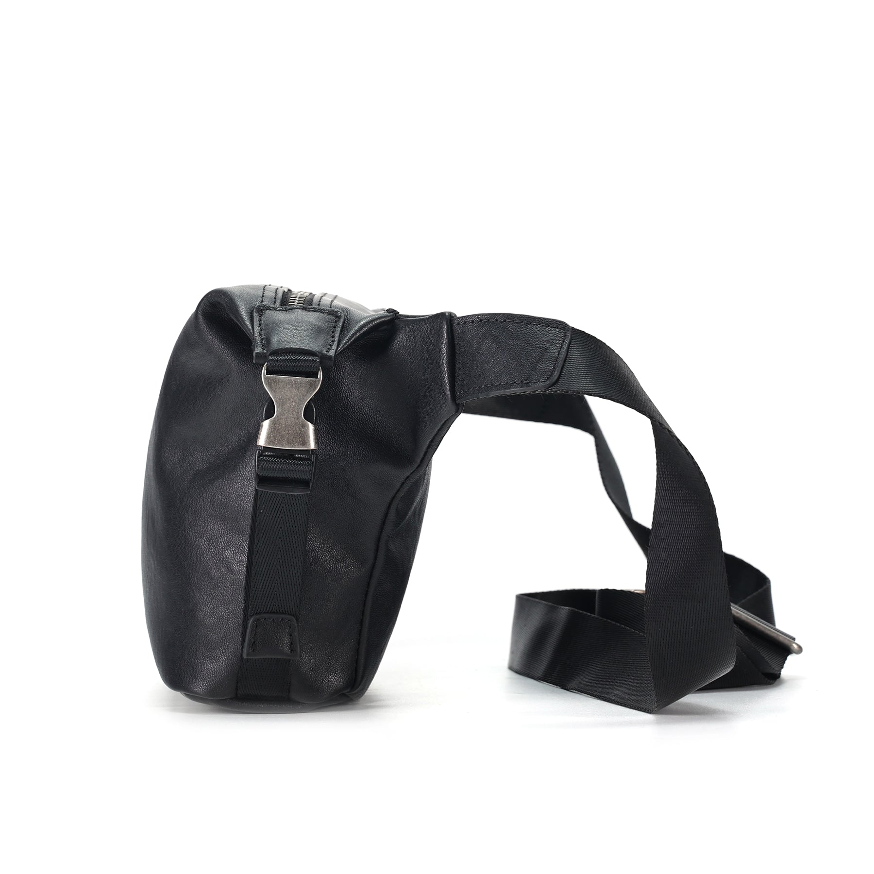 Q-SNIPER Large Capacity Leather Crossbody Chest Bag for Men | QUQUITO