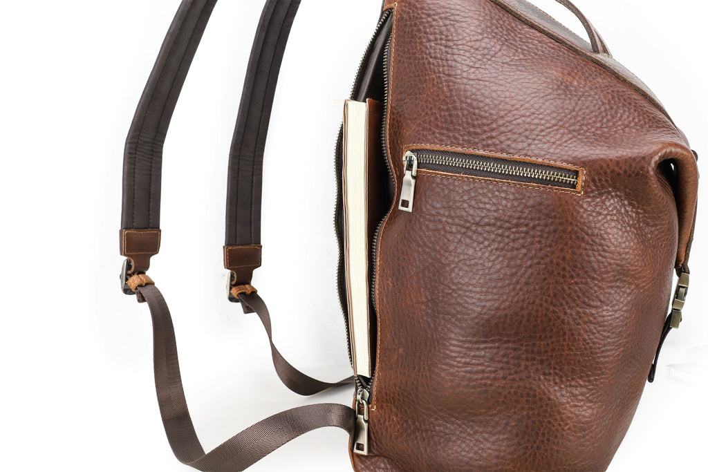 Q-TRAILHEAD Full-Grain Leather Anti-Theft Backpack for Men – 20–35L, 13.3" Laptop, Travel