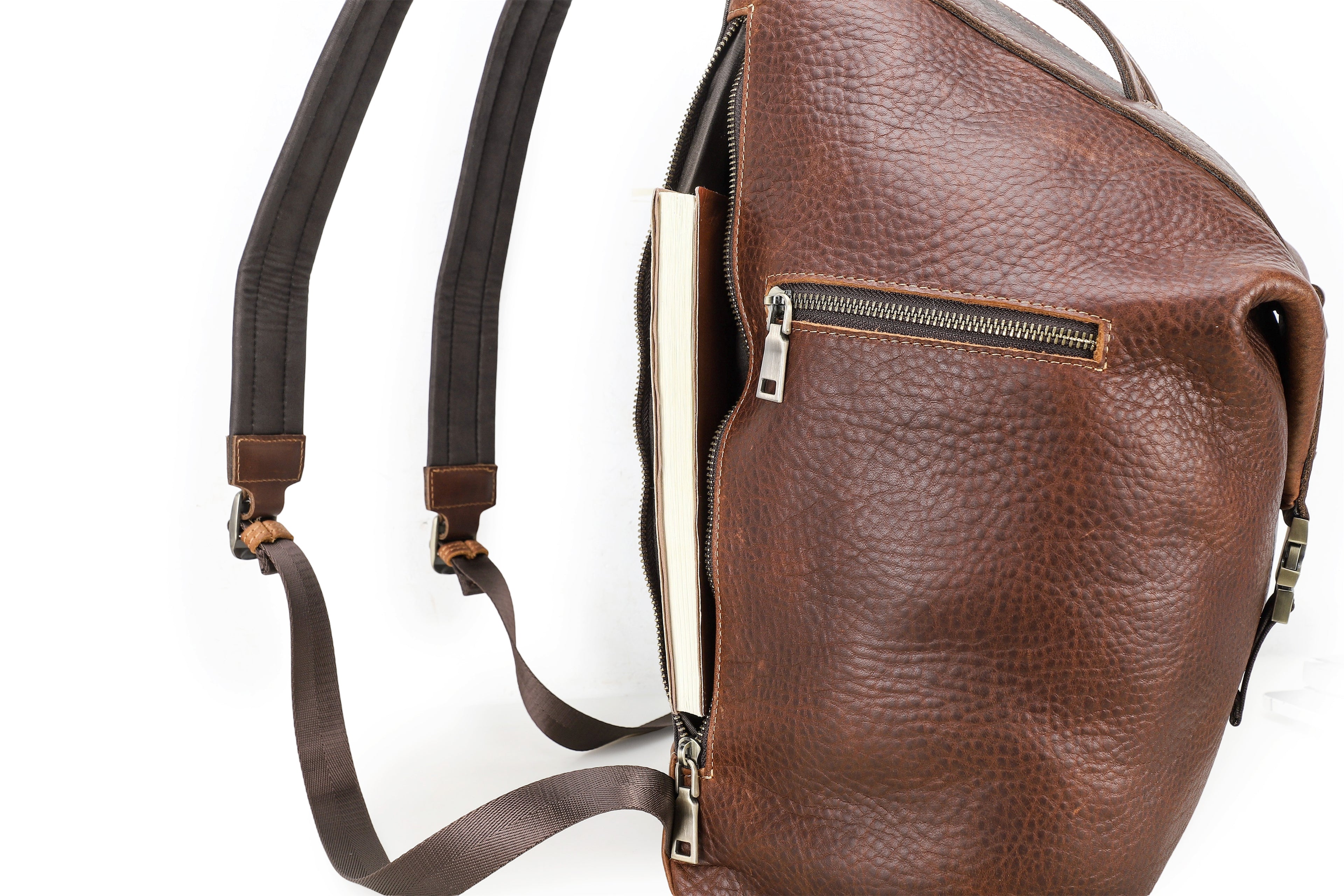 Q-TRAILHEAD Full-Grain Leather Anti-Theft Backpack for Men – 20–35L, 13.3" Laptop, Travel