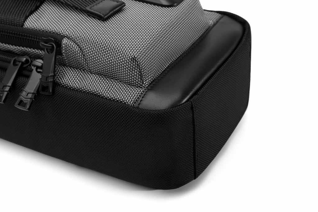 Q-VAGABONDO Crossbody Bag – Ballistic Nylon & Top-Grain Leather Sling Bag | Stylish, Durable & Functional