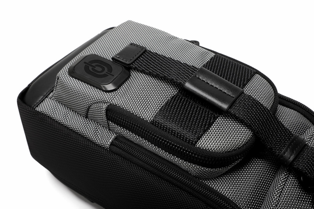 Q-VAGABONDO Crossbody Bag – Ballistic Nylon & Top-Grain Leather Sling Bag | Stylish, Durable & Functional