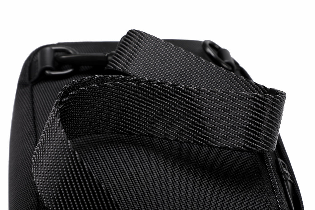 Q-VAGABONDO Crossbody Bag – Ballistic Nylon & Top-Grain Leather Sling Bag | Stylish, Durable & Functional