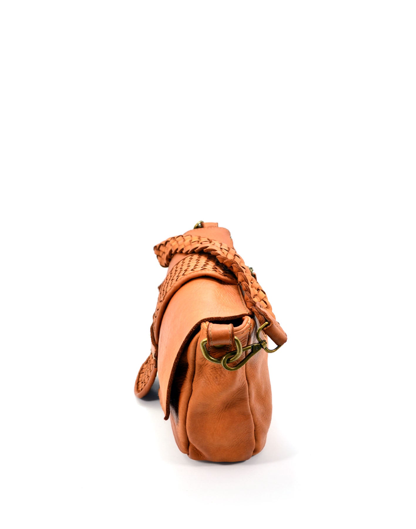 Q-VERVE Vintage Braided Calfskin Shoulder Bag – Italian Leather, Flap Closure & Feminine Design