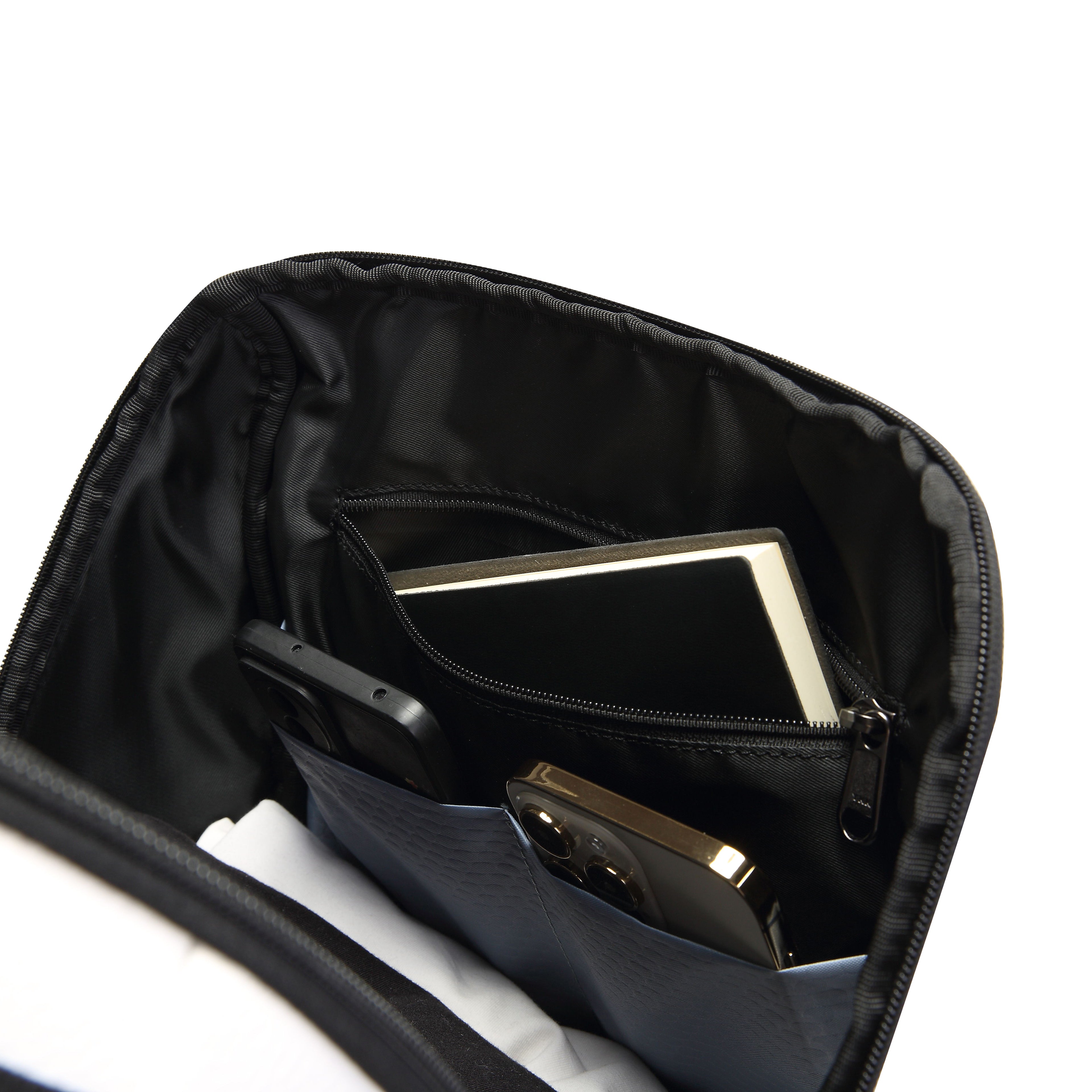 Q-VOYAGER Genuine Leather Business Laptop Backpack – Large Capacity & Ergonomic Design