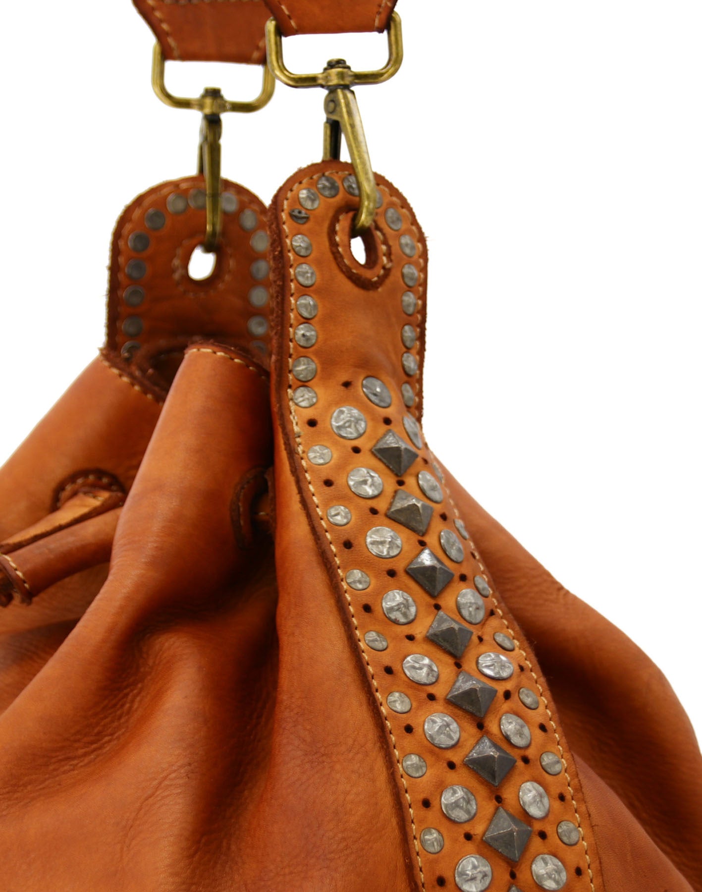 Q-WONDER Vintage Studded Calfskin Bucket Bag – Italian Leather, Hammered Studs & Geometric Design