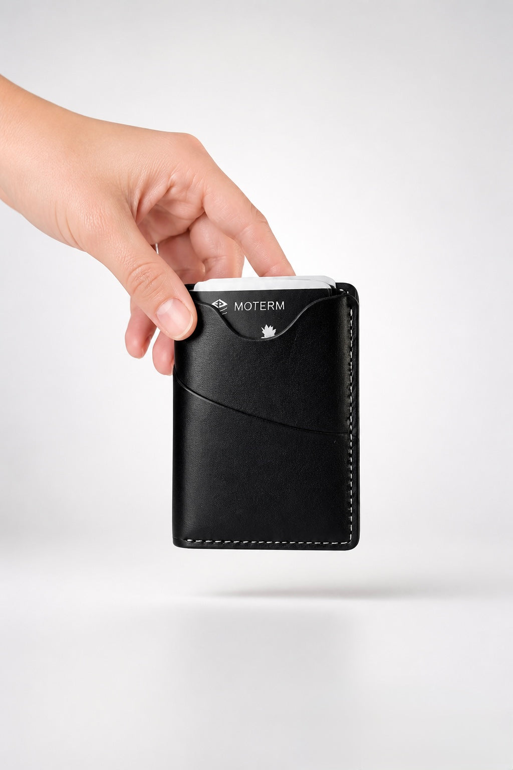 Q-NEXHOLD Genuine Leather Credit Card Holder – Where Elegance Meets Function